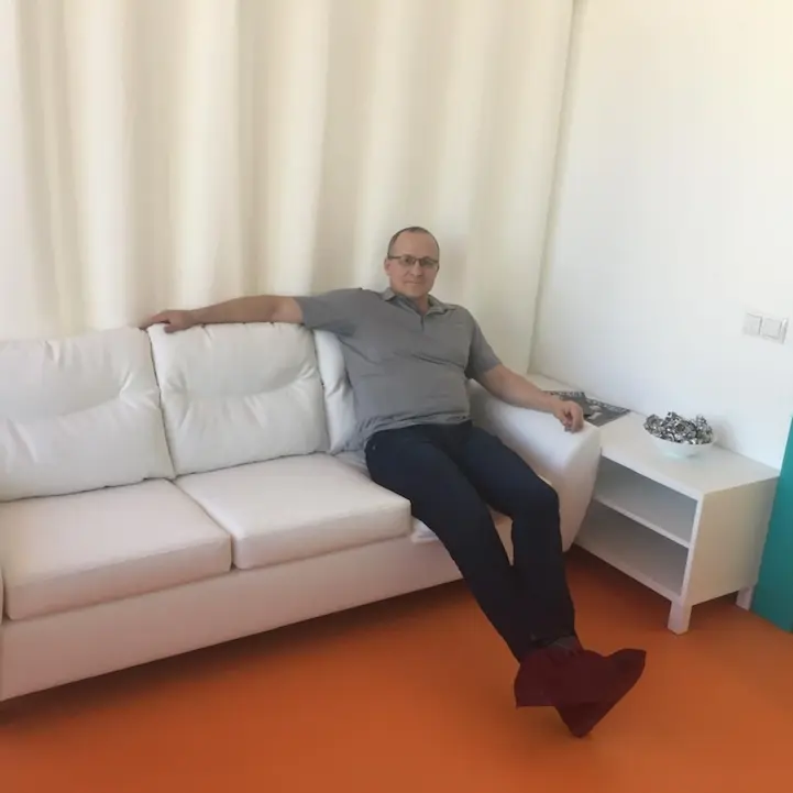 Отзыв Анатолия: Сделали всё быстро, аккуратно, качественно и красиво. Спасибо большое!